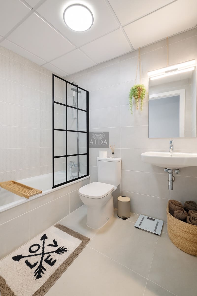 2 soverom Leilighet til leie i New Golden Mile med svømmebasseng garasje - € 2 200 (Ref: 9357812)