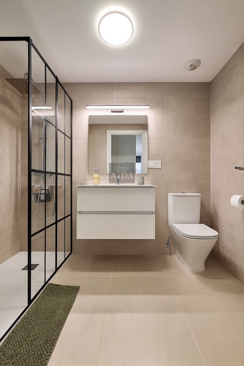 2 soverom Leilighet til leie i New Golden Mile med svømmebasseng garasje - € 2 200 (Ref: 9357812)