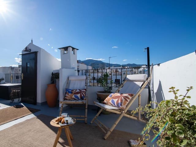 Casa de 2 habitaciones en Centro, Estepona en venta - 520.000 € (Ref: 9415325)