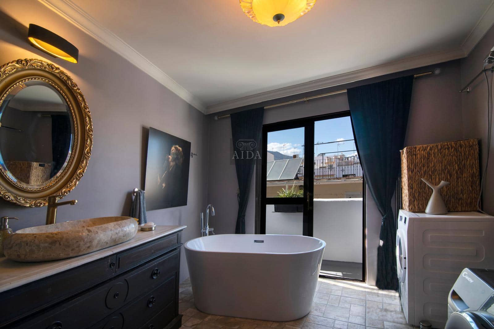 Casa de 2 habitaciones en Estepona en venta - 520.000 € (Ref: 9415325)