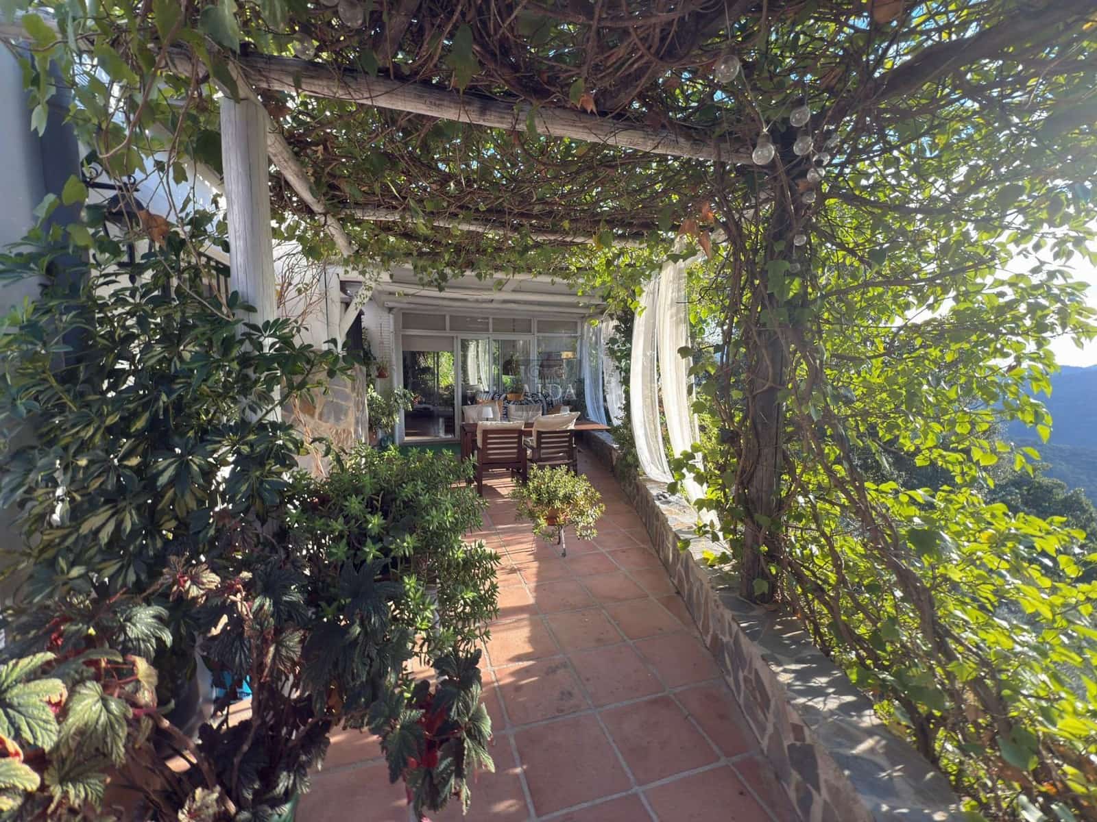 3 bedroom Villa for rent in Genalguacil with pool garage - € 2,000 (Ref: 9436409)