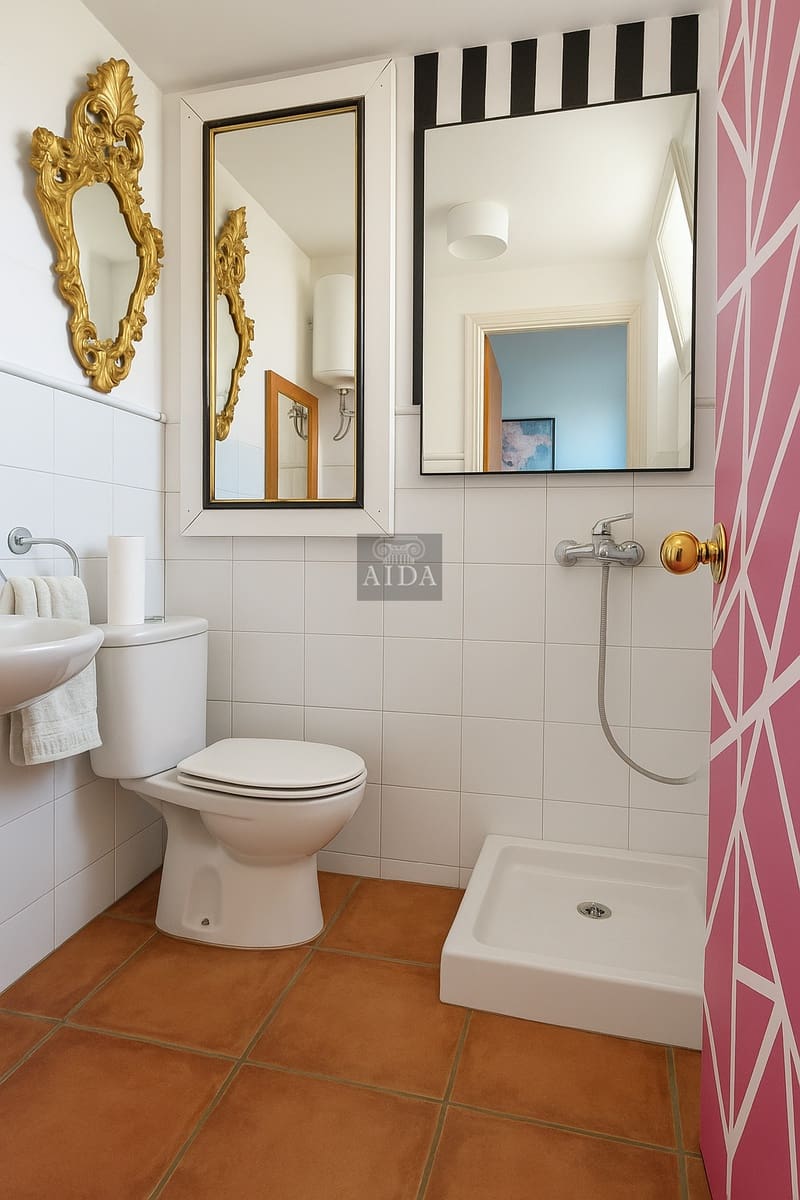 2 bedroom Commercial for sale in Estepona - € 339,200 (Ref: 9450183)