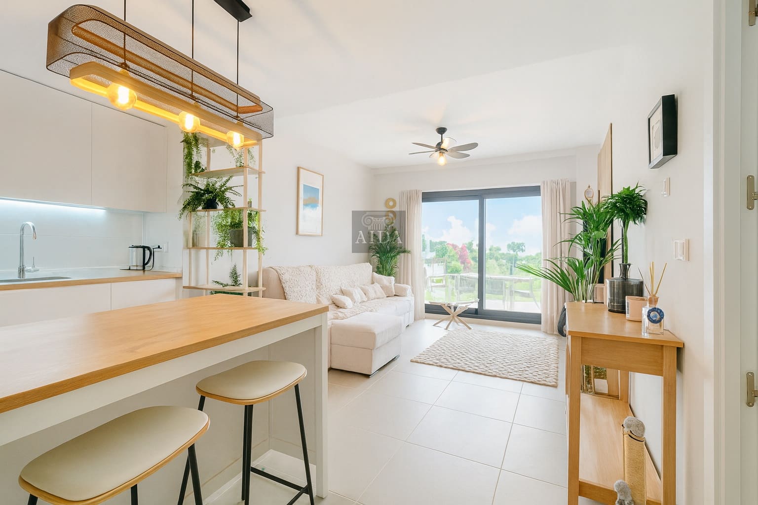 2 soverom Leilighet til salgs i New Golden Mile med svømmebasseng garasje - € 450 000 (Ref: 9460817)