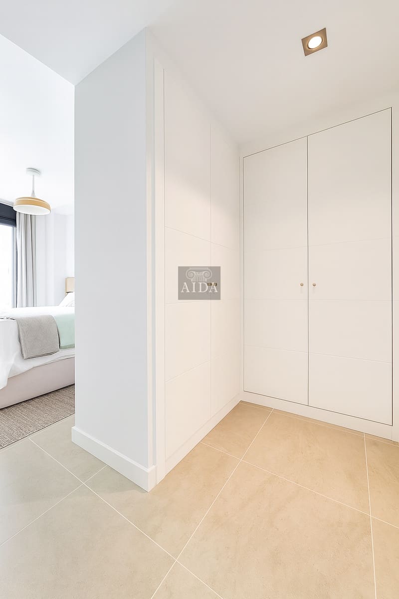 2 soverom Leilighet til salgs i New Golden Mile med svømmebasseng garasje - € 450 000 (Ref: 9460817)