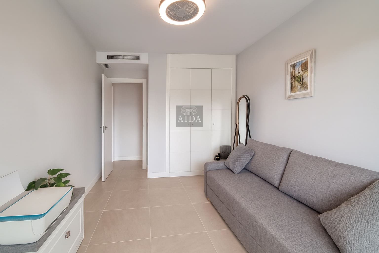 2 soverom Leilighet til salgs i New Golden Mile med svømmebasseng garasje - € 450 000 (Ref: 9460817)