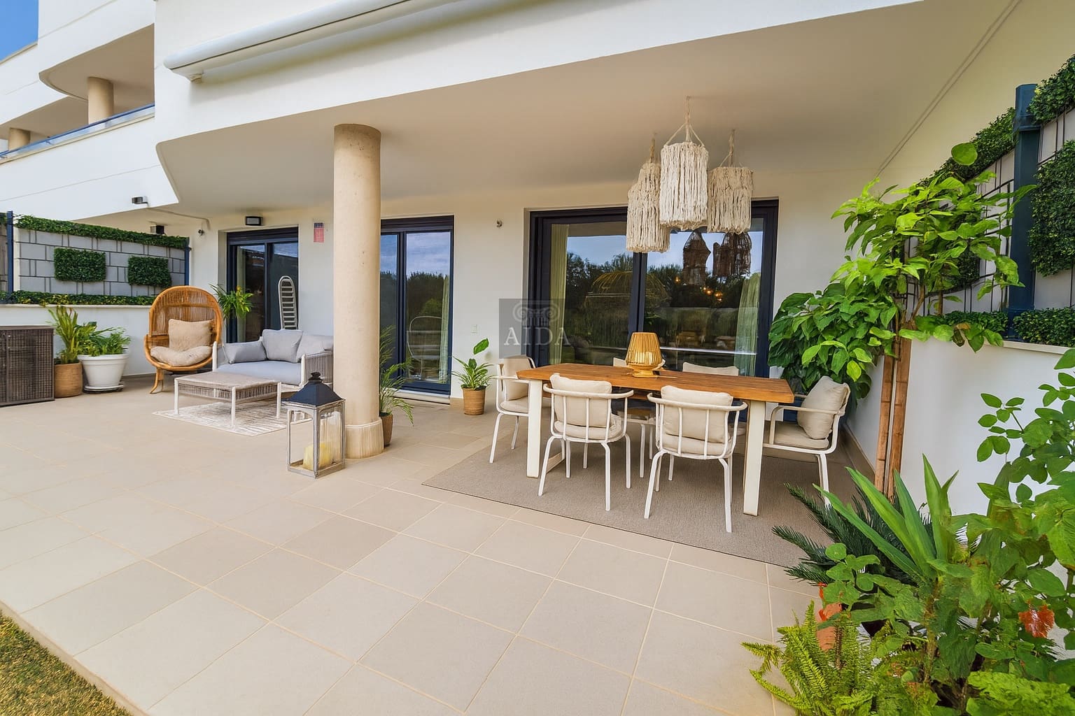 2 soverom Leilighet til salgs i New Golden Mile med svømmebasseng garasje - € 450 000 (Ref: 9460817)