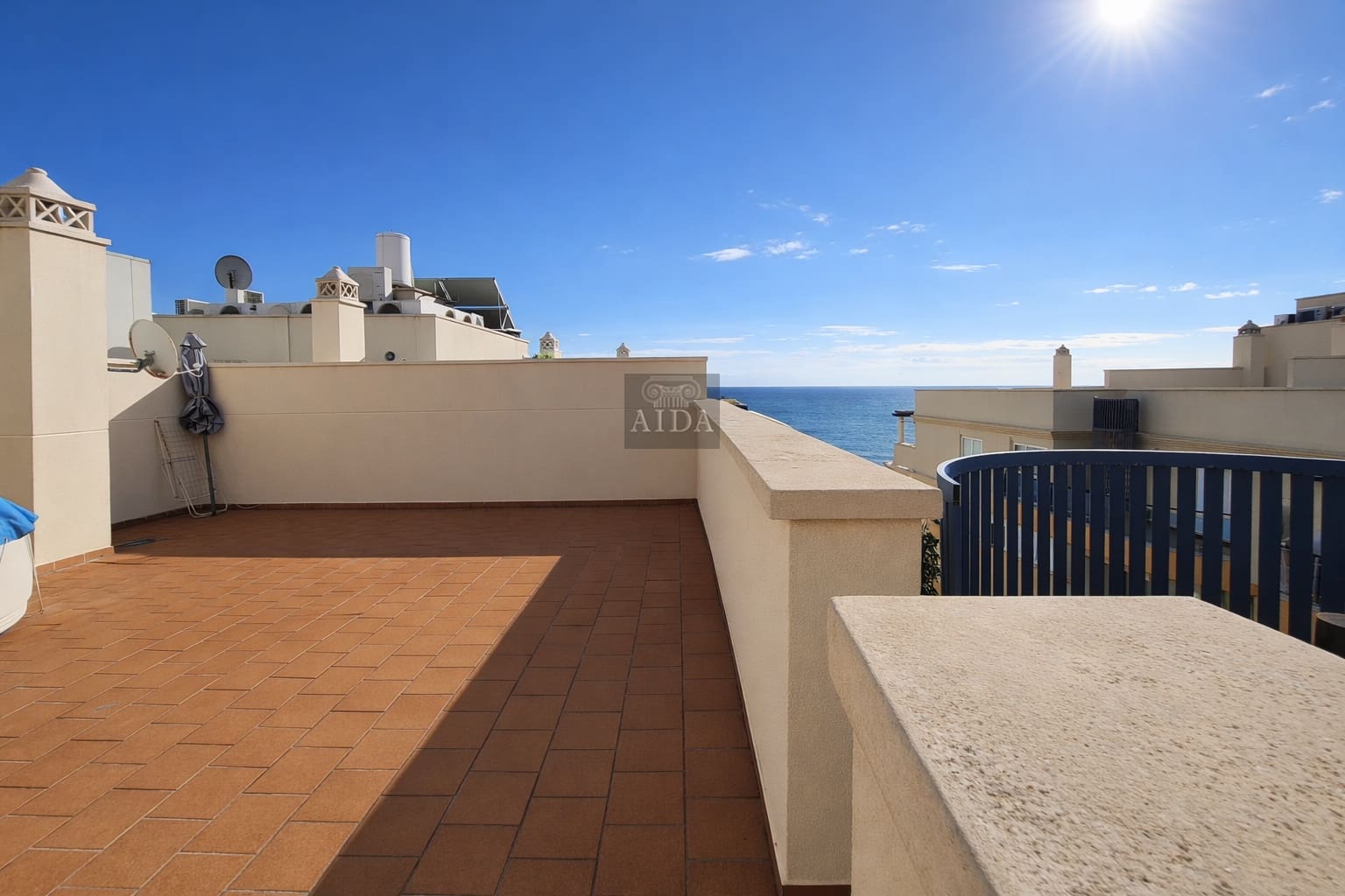 2 slaapkamer Penthouse te koop in Estepona - € 749.000 (Ref: 9465568)