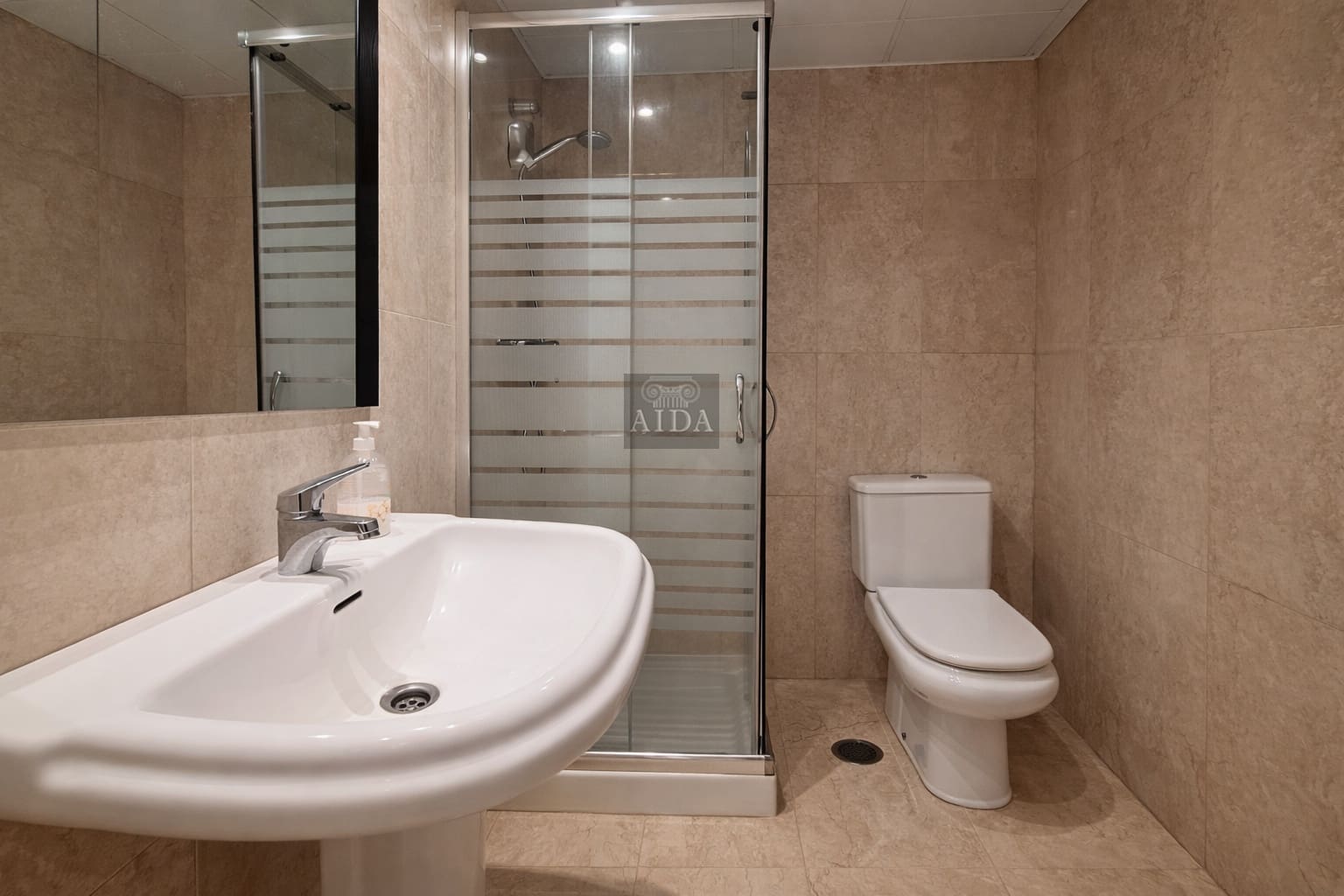 2 slaapkamer Penthouse te koop in Estepona - € 749.000 (Ref: 9465568)