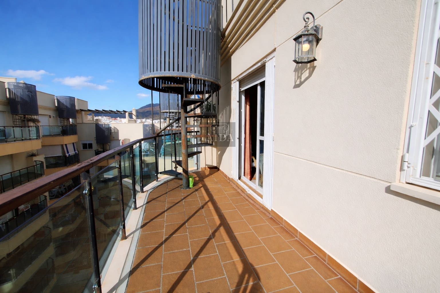 2 slaapkamer Penthouse te koop in Estepona - € 749.000 (Ref: 9465568)