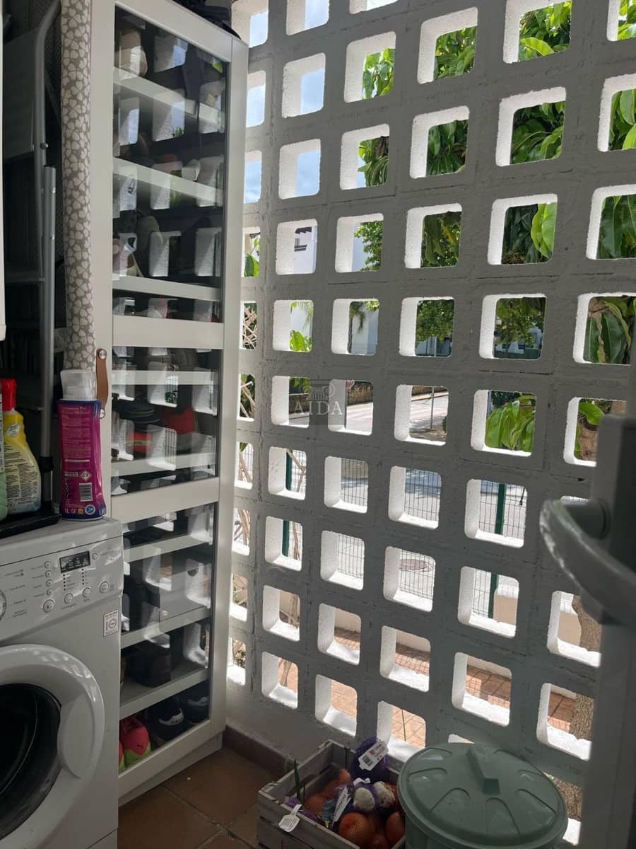 2 soveværelse Lejlighed til salg i New Golden Mile med swimmingpool garage - € 349.000 (Ref: 9564029)