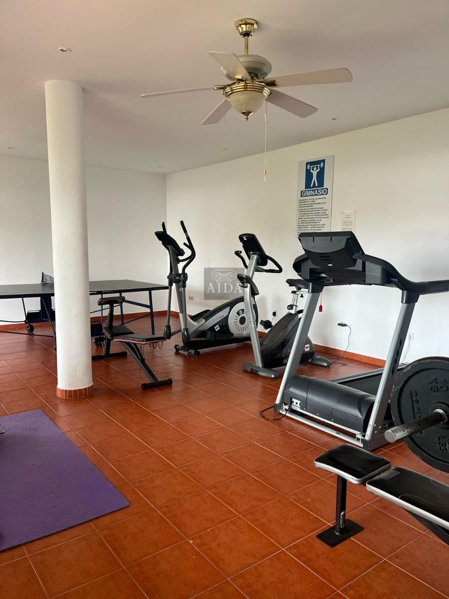 2 soveværelse Lejlighed til salg i New Golden Mile med swimmingpool garage - € 349.000 (Ref: 9564029)