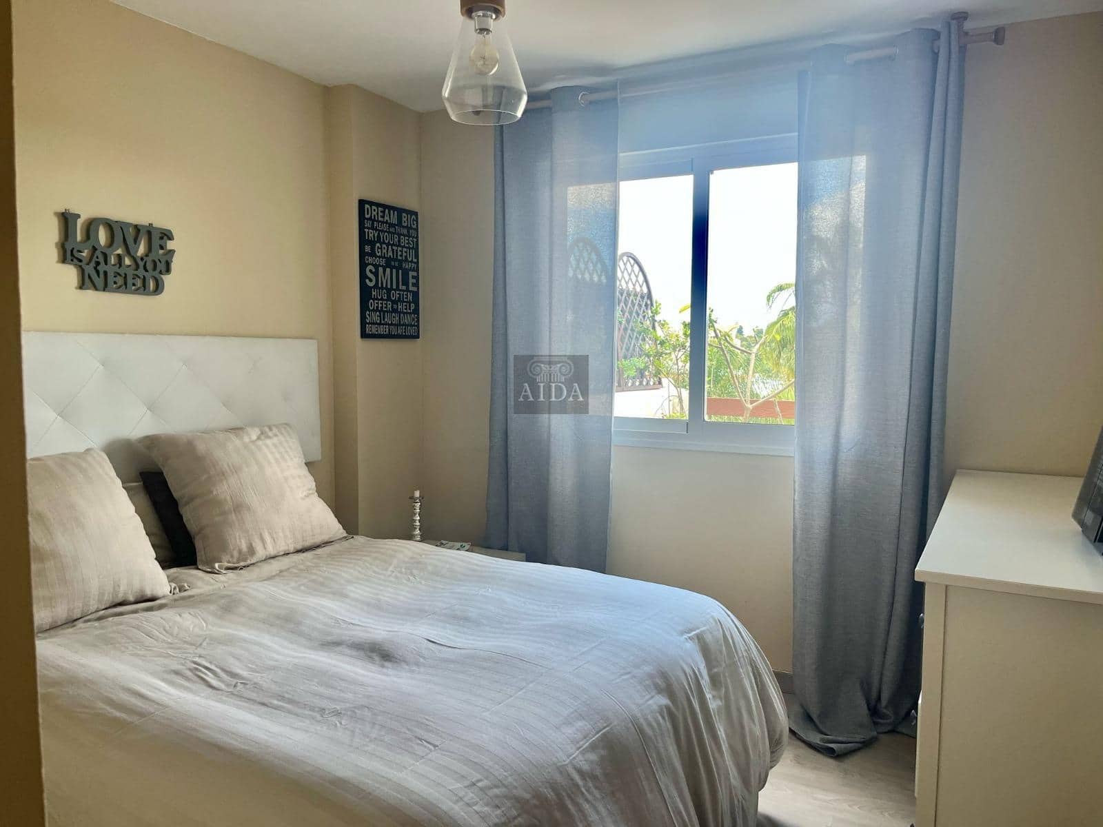 2 soveværelse Lejlighed til salg i New Golden Mile med swimmingpool garage - € 349.000 (Ref: 9564029)