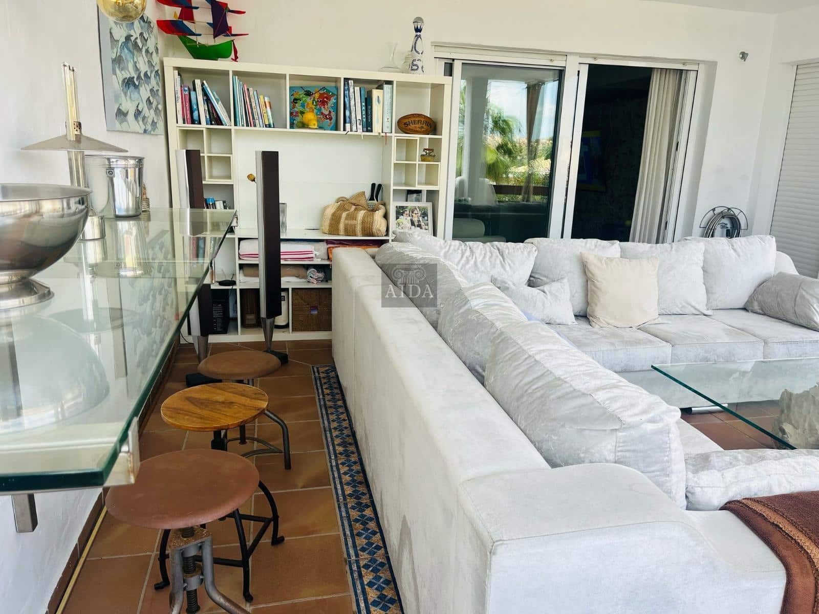 2 soveværelse Lejlighed til salg i New Golden Mile med swimmingpool garage - € 349.000 (Ref: 9564029)