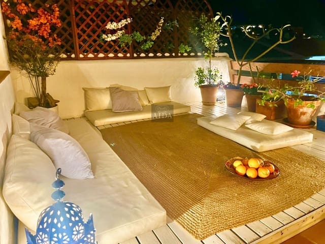 2 bedroom Flat for sale in La Concha - Resina Golf, Estepona with pool garage - € 349,000 (Ref: 9564029)