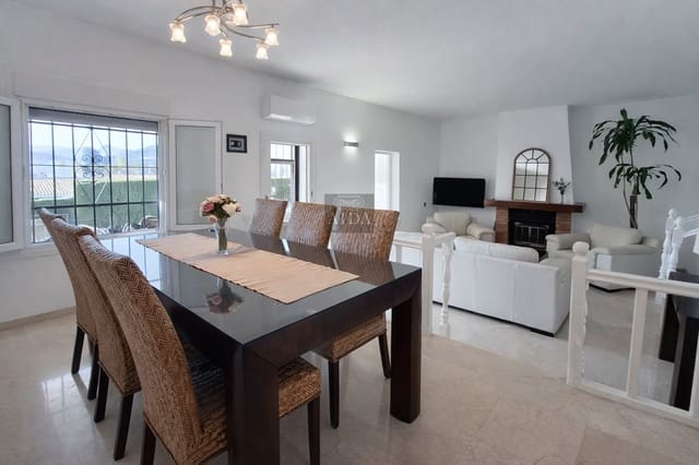 3 bedroom Semi-detached Villa for sale in Guadalmina Alta, Marbella with pool garage - € 580,000 (Ref: 9625126)