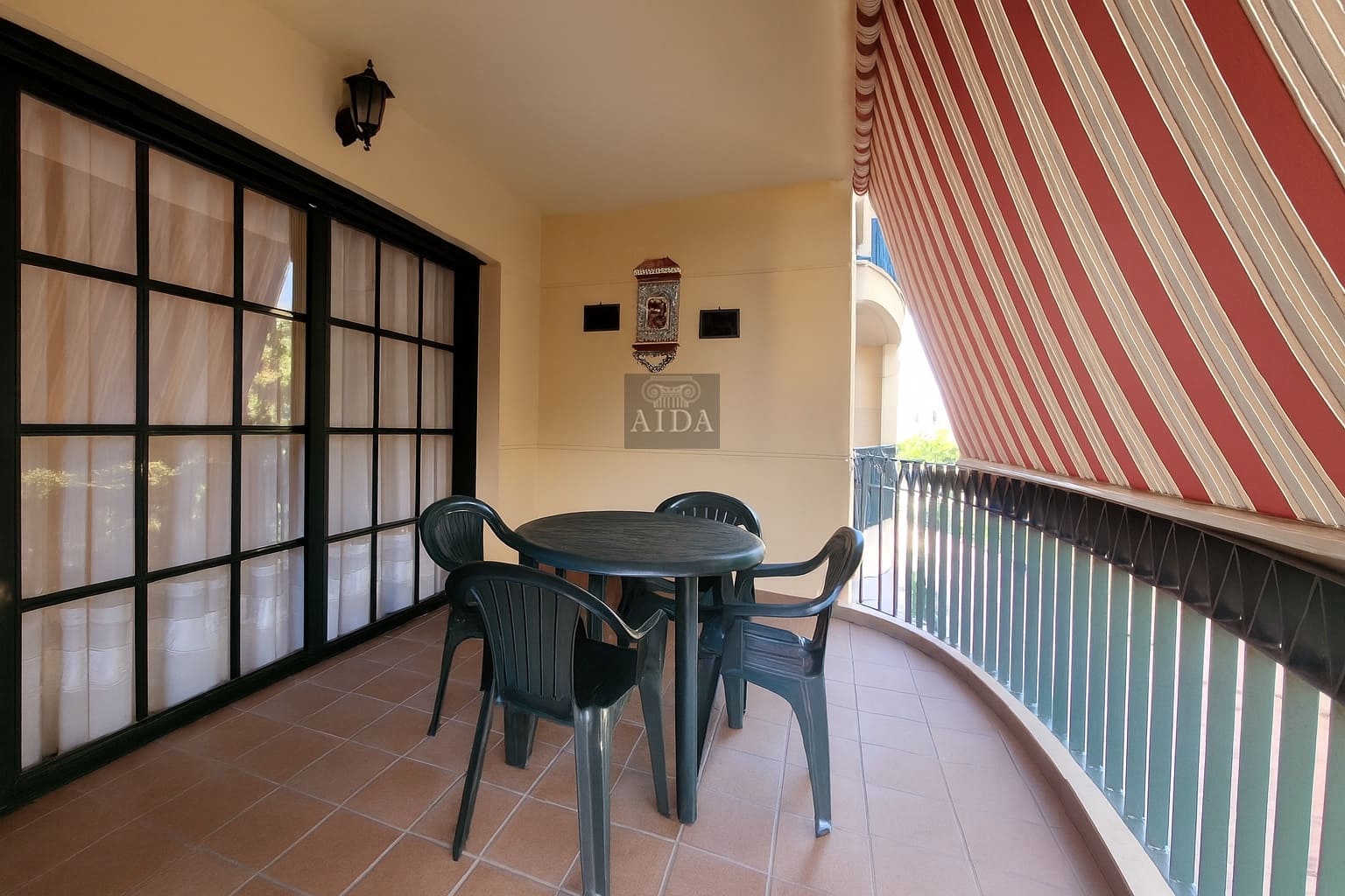 3 bedroom Flat for sale in Estepona with garage - € 374,900 (Ref: 9677638)