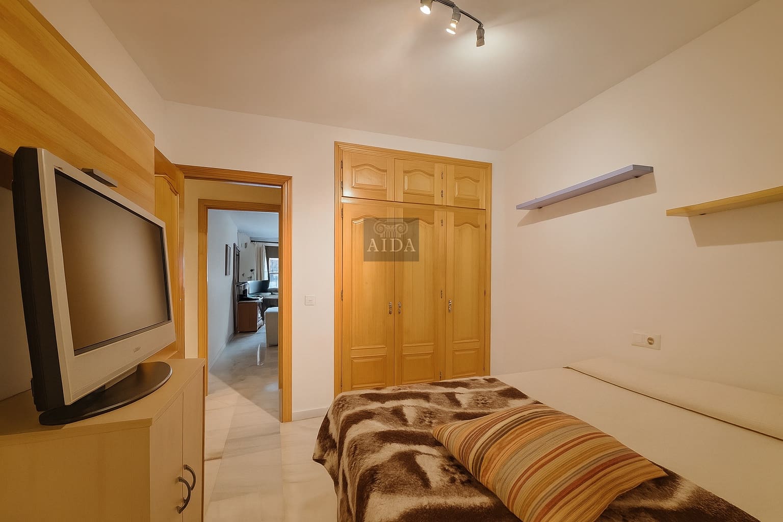 3 bedroom Flat for sale in Estepona with garage - € 374,900 (Ref: 9677638)