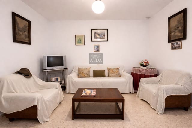 8 soveværelse Byhus til salg i Centro, Estepona - € 954.000 (Ref: 9755942)