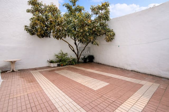 8 soveværelse Byhus til salg i Centro, Estepona - € 954.000 (Ref: 9755942)