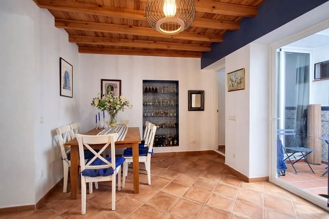 3 soverom Hus til salgs i Centro, Estepona - € 830 000 (Ref: 9789822)
