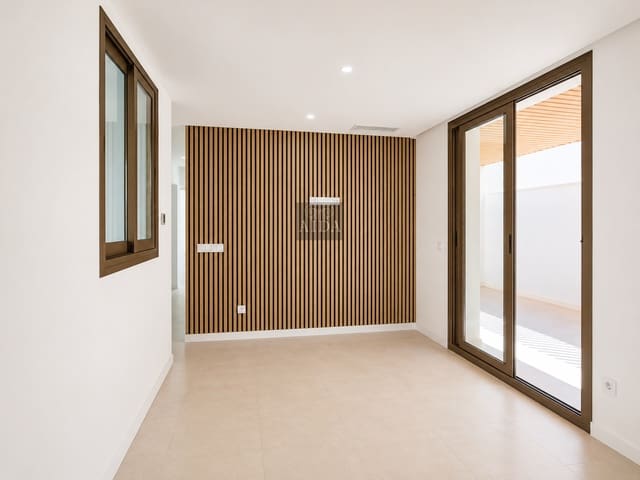 2 chambre Appartement à vendre à Zona Calvario, Estepona avec piscine garage - 410 000 € (Ref: 9849639)