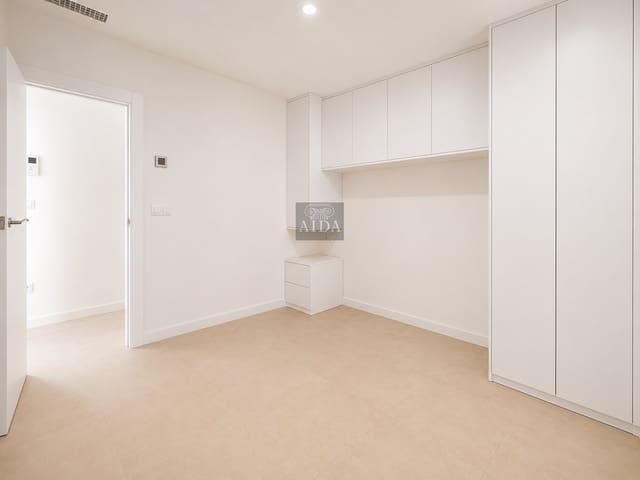 2 chambre Appartement à vendre à Zona Calvario, Estepona avec piscine garage - 410 000 € (Ref: 9849639)