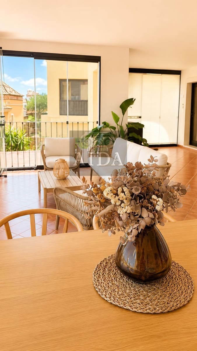 3 chambre Appartement à vendre à Estepona avec piscine garage - 419 000 € (Ref: 9849640)