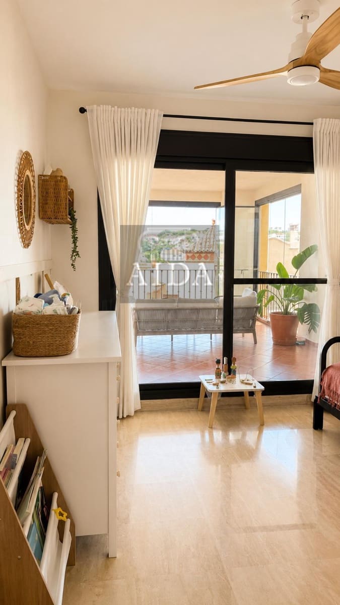 3 chambre Appartement à vendre à Estepona avec piscine garage - 419 000 € (Ref: 9849640)