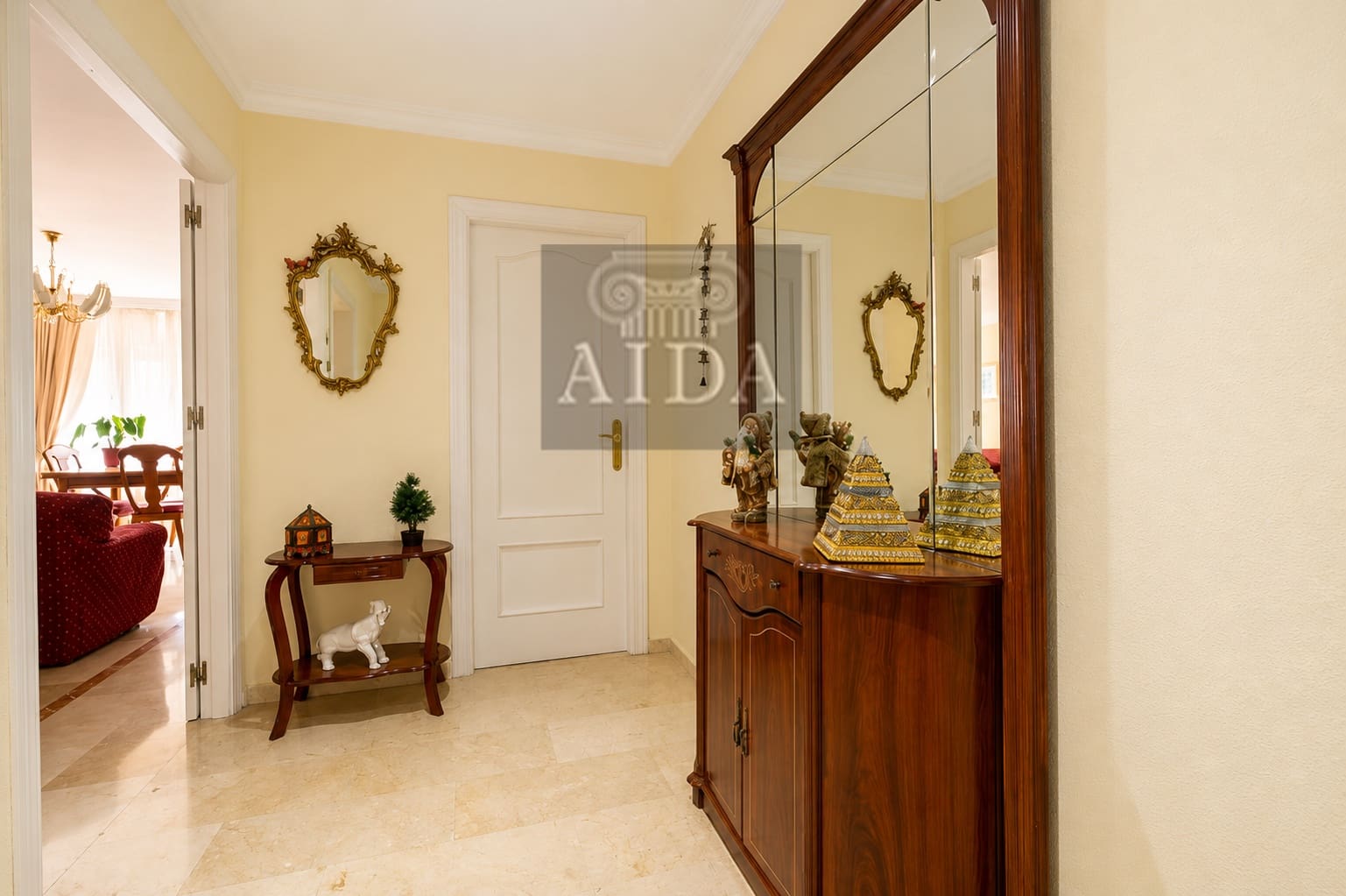 3 bedroom Flat for sale in Estepona - € 650,000 (Ref: 9863896)