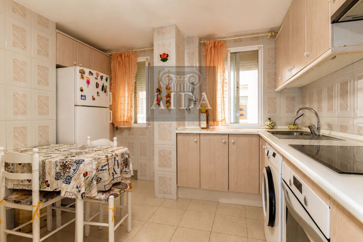 3 bedroom Flat for sale in Estepona - € 650,000 (Ref: 9863896)