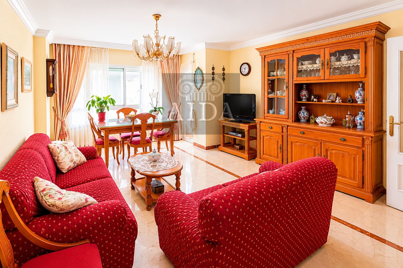 3 bedroom Flat for sale in Estepona - € 650,000 (Ref: 9863896)