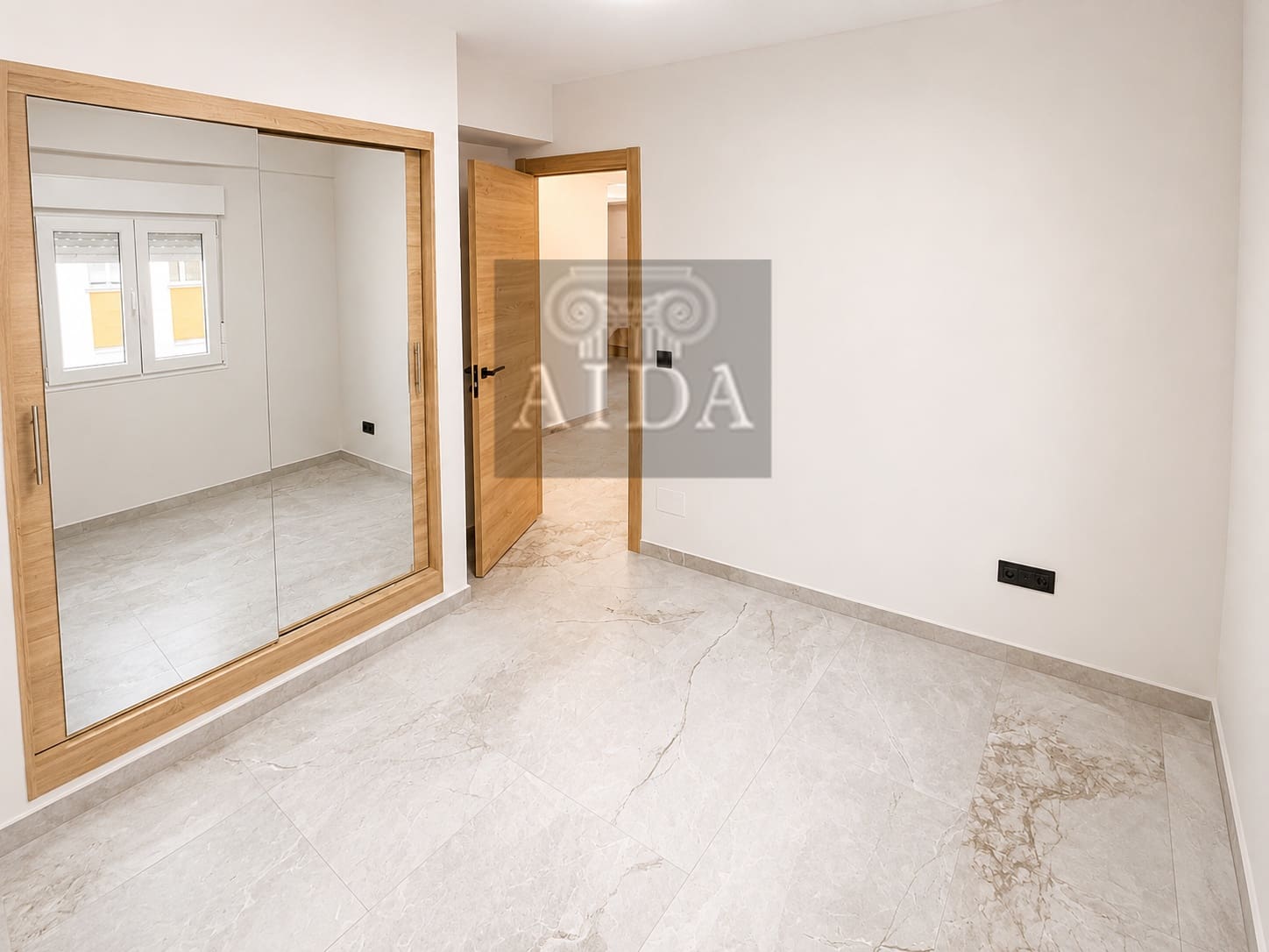 3 slaapkamer Flat te koop in Estepona - € 320.000 (Ref: 9867151)