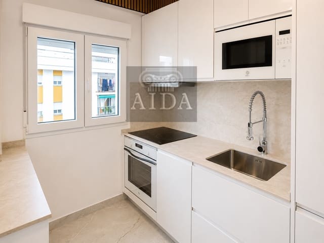 3 slaapkamer Flat te koop in Sierra de Estepona - Avda. de Andalucía, Estepona - € 320.000 (Ref: 9867151)