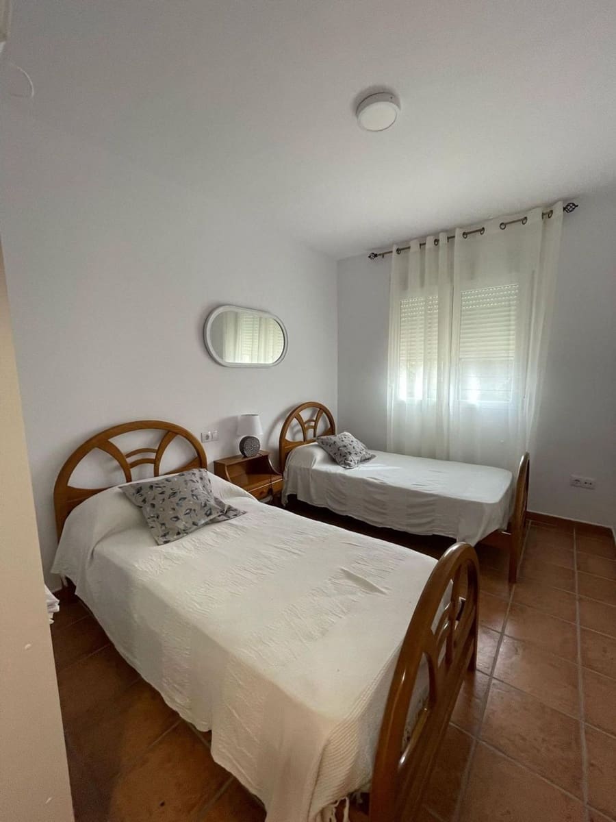3 soveværelse Villa til salg i Onil med swimmingpool garage - € 370.000 (Ref: 9823228)