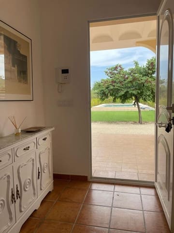 3 soveværelse Villa til salg i Onil med swimmingpool garage - € 370.000 (Ref: 9823228)