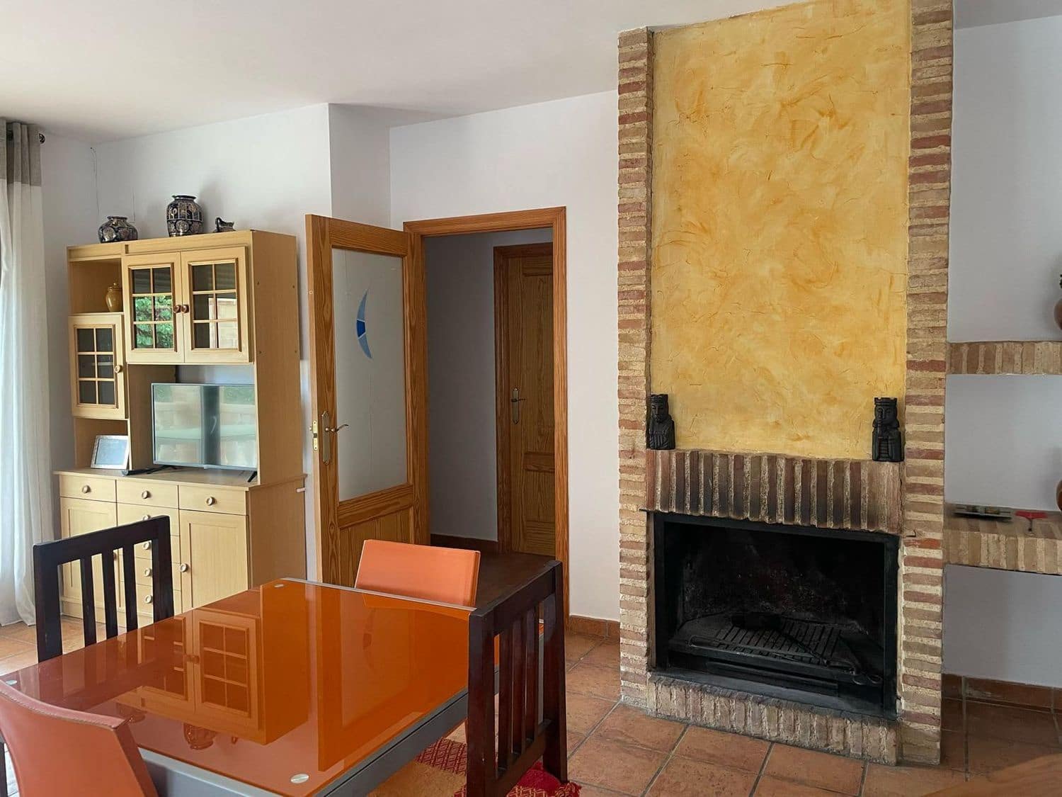 3 soveværelse Villa til salg i Onil med swimmingpool garage - € 370.000 (Ref: 9823228)