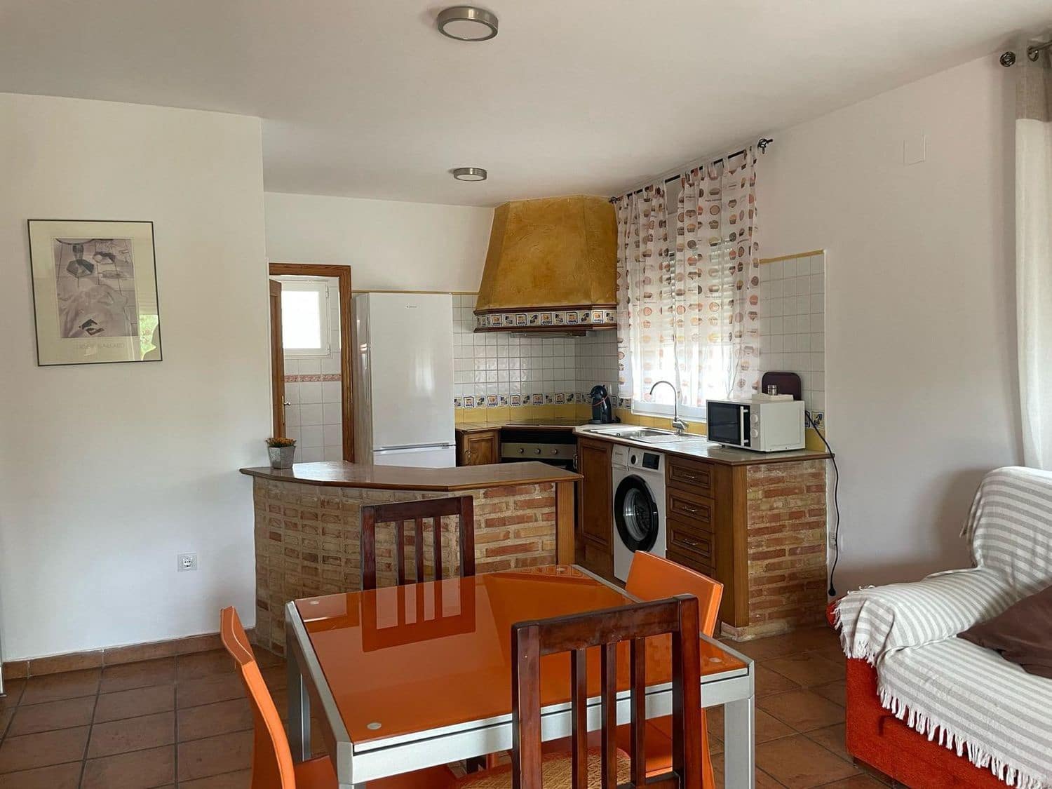 3 soveværelse Villa til salg i Onil med swimmingpool garage - € 370.000 (Ref: 9823228)