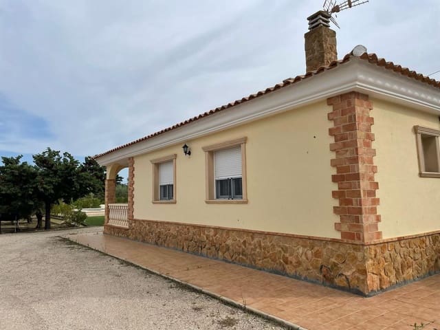 3 soveværelse Villa til salg i Onil med swimmingpool garage - € 370.000 (Ref: 9823228)