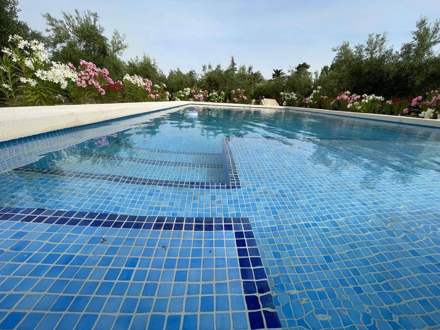 3 soveværelse Villa til salg i Onil med swimmingpool garage - € 370.000 (Ref: 9823228)