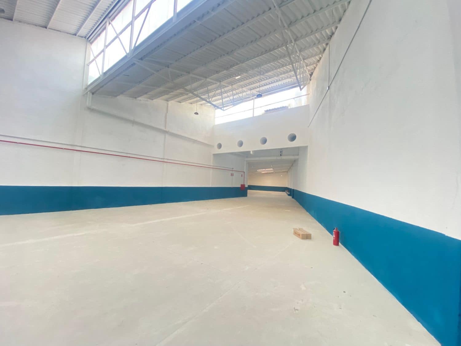 Commercial for sale in Alicante / Alacant city - € 1,600,000 (Ref: 9823232)
