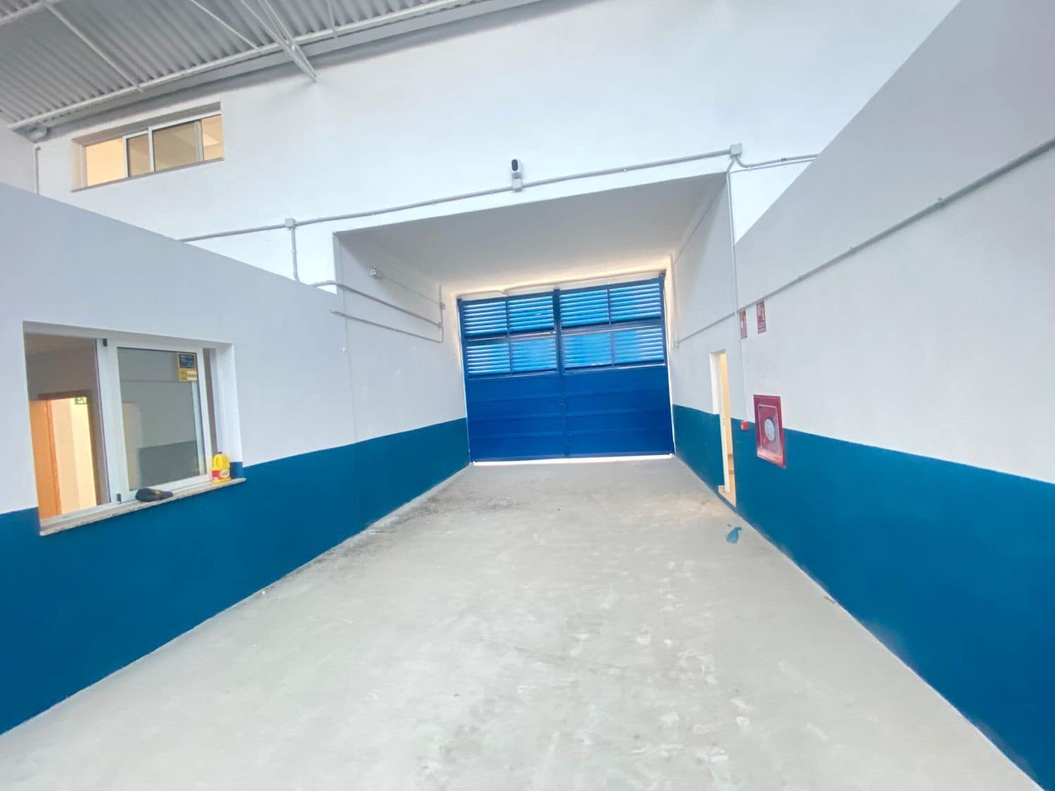 Commercial for sale in Alicante / Alacant city - € 1,600,000 (Ref: 9823232)