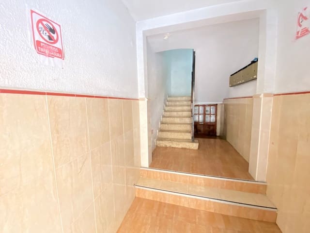 3 sovrum Lägenhet till salu i Carolinas Altas, Alicante stad med garage - 114 000 € (Ref: 9823234)