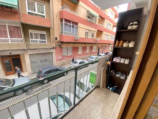 3 sovrum Lägenhet till salu i Carolinas Altas, Alicante stad med garage - 114 000 € (Ref: 9823234)