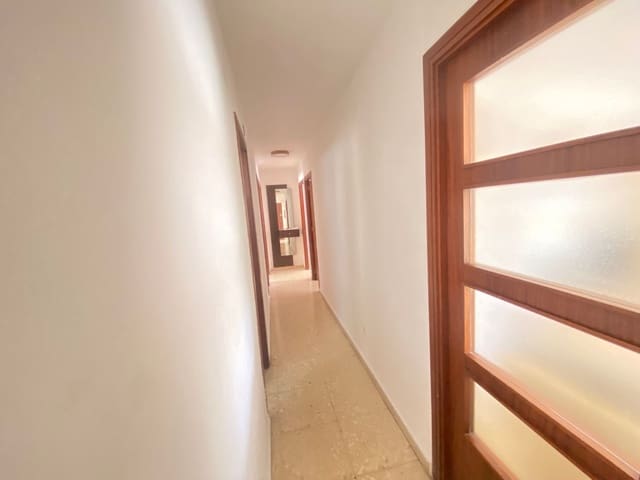 4 sovrum Lägenhet att hyra i Pla de Bon Repos, Alicante stad - 1 250 € (Ref: 9961873)