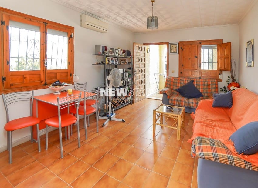 3 sypialnia Willa na sprzedaż w San Fulgencio z basenem garażem - 170 000 € (Ref: 10024900)