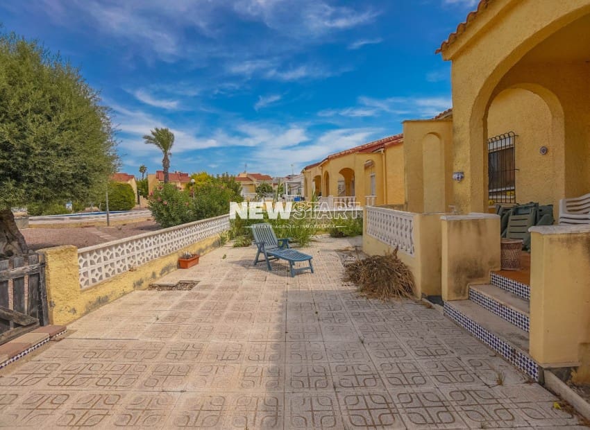 3 sypialnia Willa na sprzedaż w San Fulgencio z basenem garażem - 170 000 € (Ref: 10024900)
