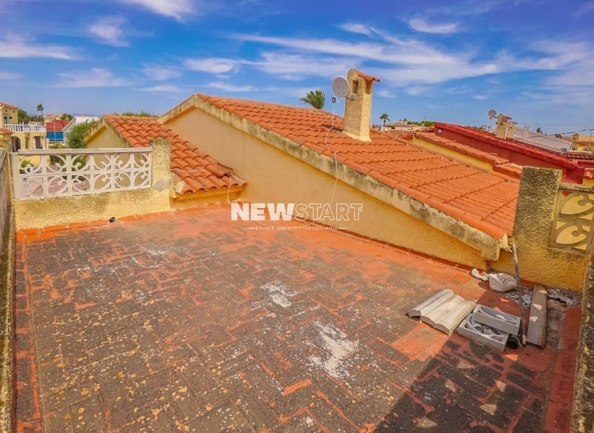 3 sypialnia Willa na sprzedaż w San Fulgencio z basenem garażem - 170 000 € (Ref: 10024900)