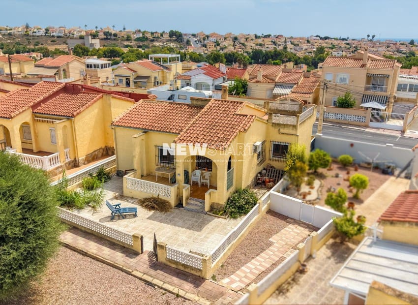 3 sypialnia Willa na sprzedaż w San Fulgencio z basenem garażem - 170 000 € (Ref: 10024900)