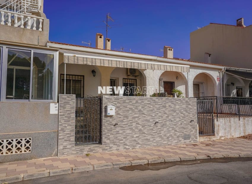 2 makuuhuone Bungalow myytävänä paikassa San Fulgencio - 109 000 € (Ref: 10039154)