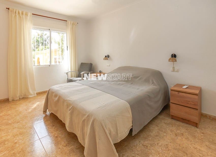 3 sypialnia Finka/Dom wiejski na sprzedaż w Daimes z basenem garażem - 429 000 € (Ref: 10042006)